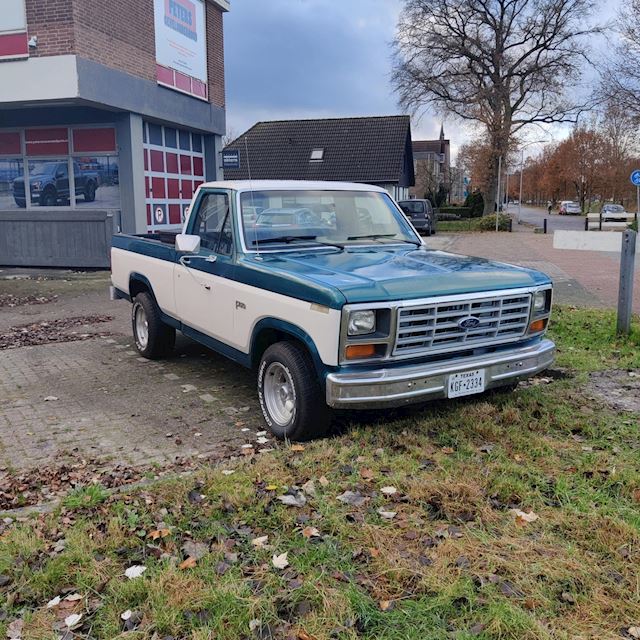 Ford USA F150 shortbed 4.9L 6 in lijn