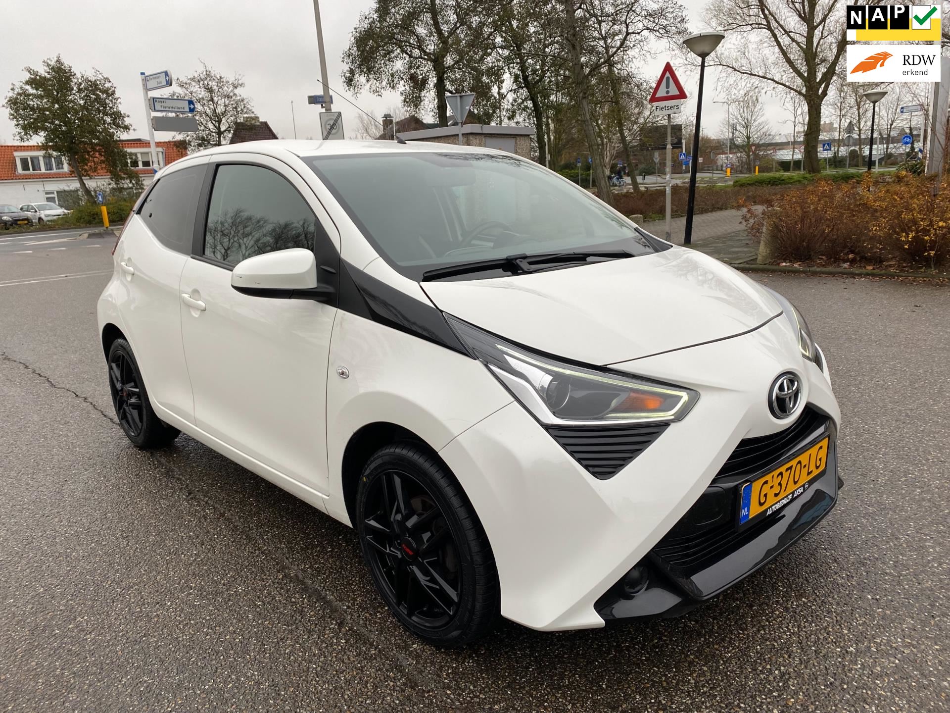 opblijven Indrukwekkend uitvinding Toyota Aygo - 1.0 VVT- i x / NAV / LED / CAMERA / AIRCO / BEGRENZER /  ELEC.RAMEN / LMV / ELEC.SPIEGELS / DEURVERGRENDELING / LMV.... Benzine uit  2018 - www.honseloccasions.nl