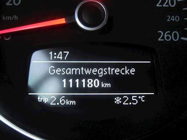 Volkswagen BEETLE 1.2 TSI Design AC PDC V+A DEALER ONDERHOUDEN WIT ZWART DAK!!