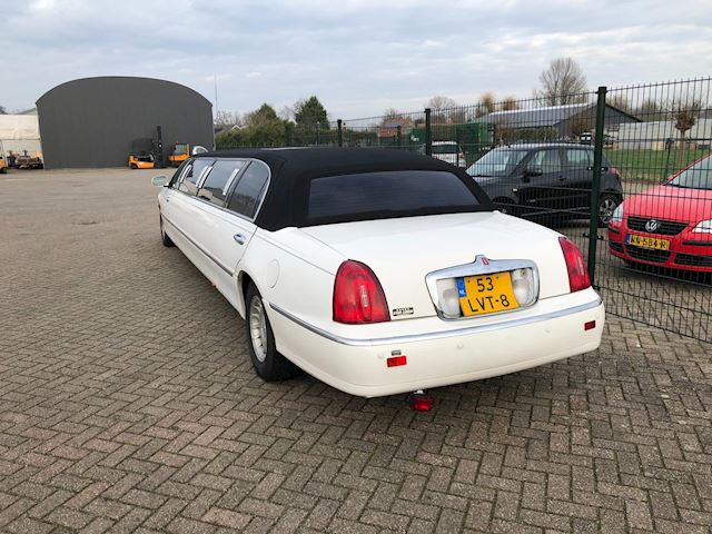 Lincoln Town Car 4.6 Signature limo / apk 15-03-2023