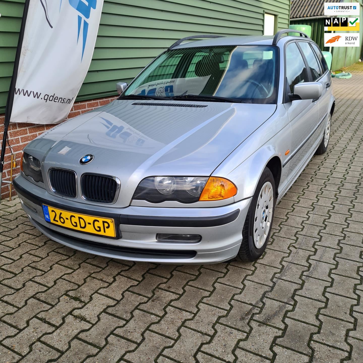 koud Mechanica Dragende cirkel BMW 3-serie Touring - 318i Benzine uit 2000 - www.qdens.nl