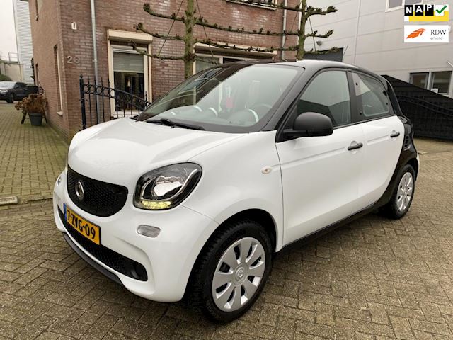 Smart Forfour 1.0 Essential Edition led/airco/cruise control