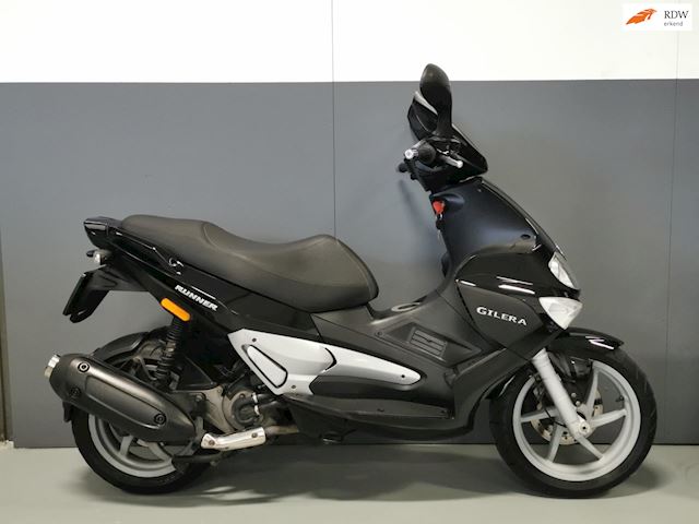 Gilera Runner 200 VXR Automaat Zwart INCL. WARME BEENKLEED occasion - Auto Square