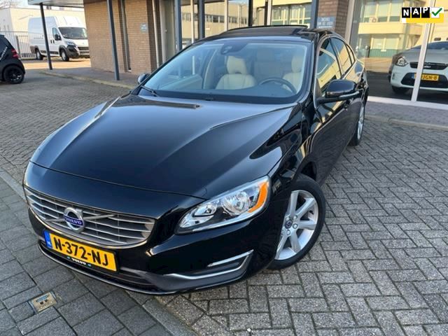 Volvo S60 2.5 T AWD automaat 20318 KM nw staat
