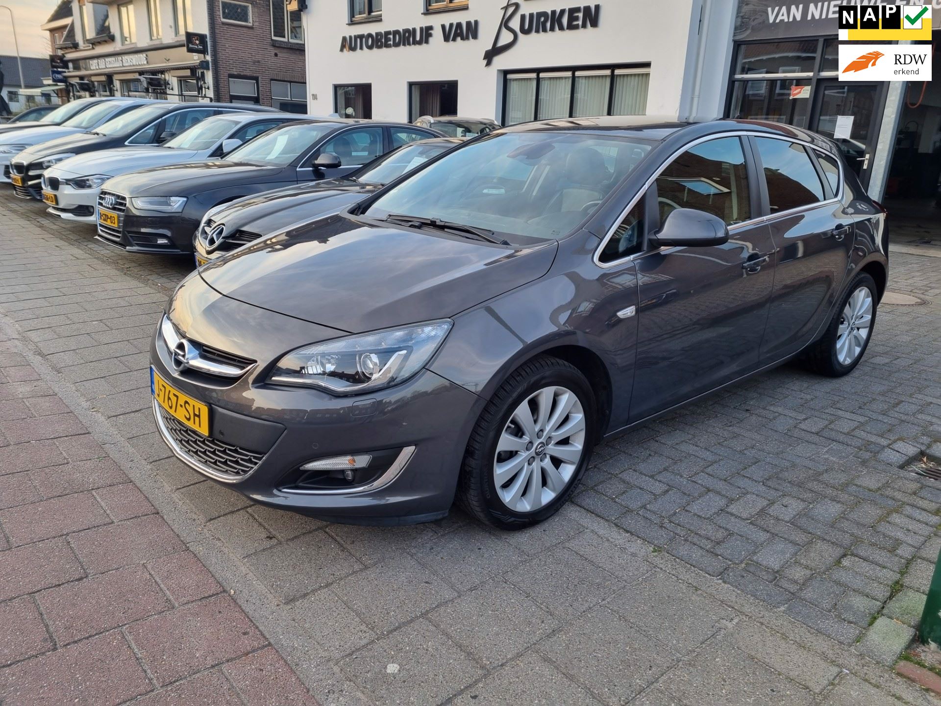 Opel Astra occasion - Autobedrijf van Burken