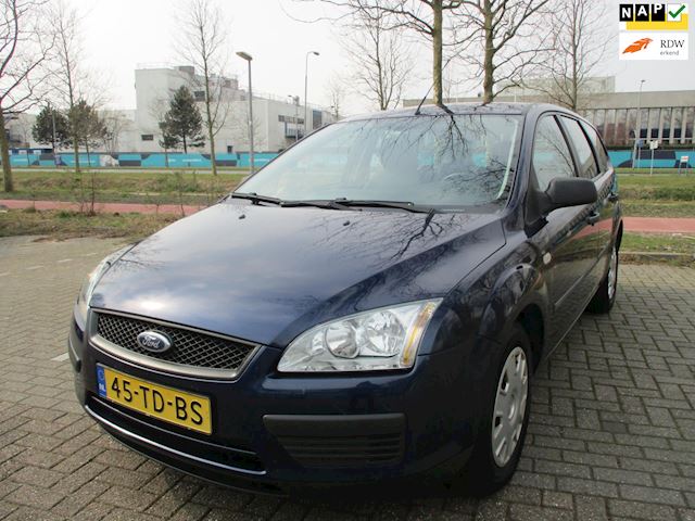 Ford Focus Wagon 1.6-16V Trend