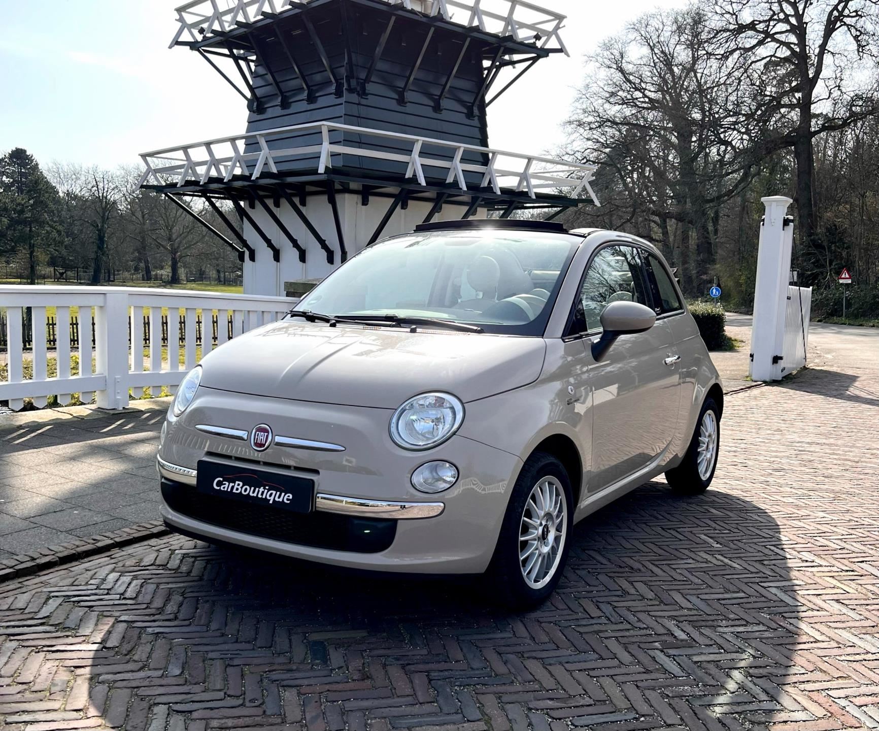 Fiat 500 Cabrio: Frische Luft mit La Savina Rent a Car