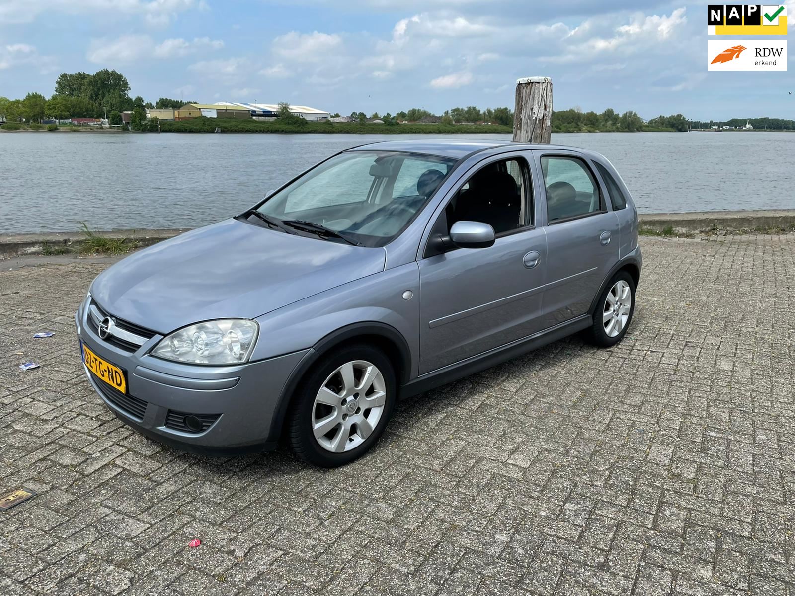 Opel Corsa occasion - Maxwell Cars