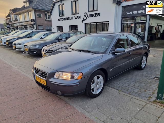 Volvo S60 2.4 Kinetic Chrono,Trekhaak,Climate control,Cruise control,Private glass