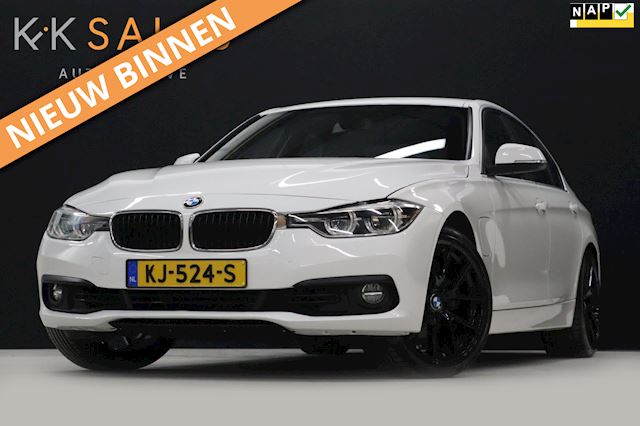 BMW 3-serie 330e M Sport (€25300,- INCL BTW) 1E EIG / NL [19 INCH, GR NAVI, VOL LEDER, STOELVERWARMING, ZWARTE HEMEL, NIEUWSTAAT]