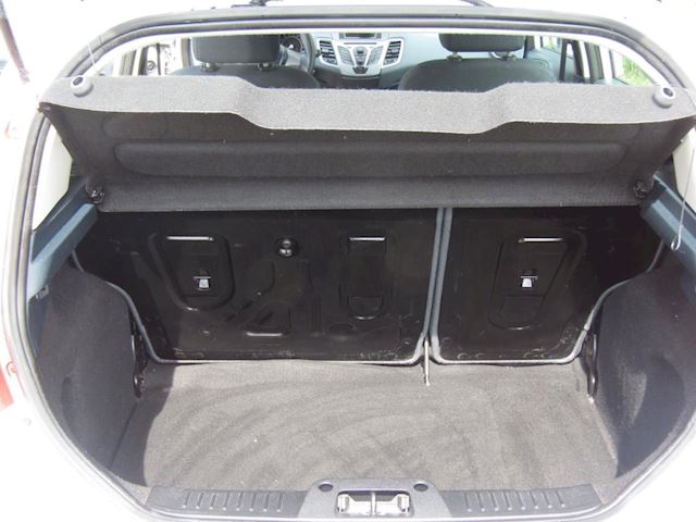Ford Fiesta 1.25 Limited origineel NL en NAP, 5 deuren.