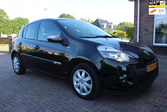 Renault Clio 1.5 dCi Night & Day | Navi | Cruise | Half-leder | Climate | Privacy glass |