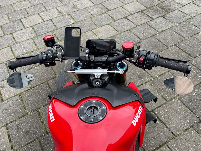 Ducati Streetfighter V4 S  