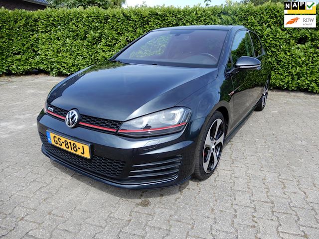 Volkswagen Golf occasion - Autobedrijf Nieuwbroek