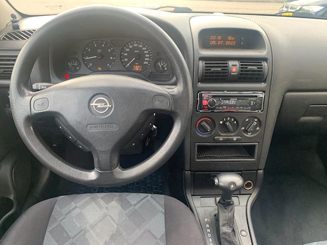 Opel Astra Automaat   2.0-16V Club