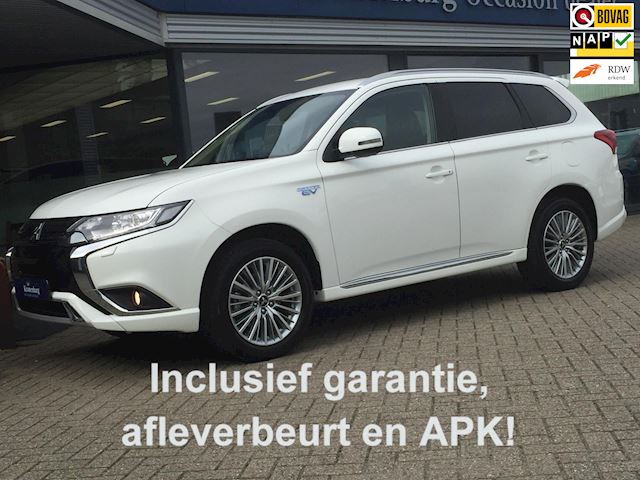 Mitsubishi Outlander 2.4 PHEV Pure+ (LEDER CARPLAY/ANDROID CAMERA CLIMATE CRUISE PDC V+A 18INCH PRIVATE-GLASS TREKHAAK 47DKM!!)