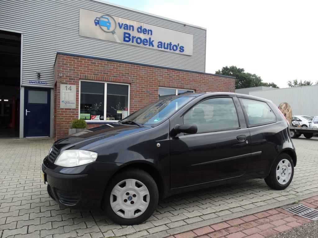 Fiat Punto occasion - R. van den Broek Auto's