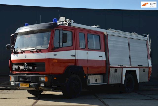 Mercedes-Benz 1117-I Brandweerwagen Firetruck include with pump 