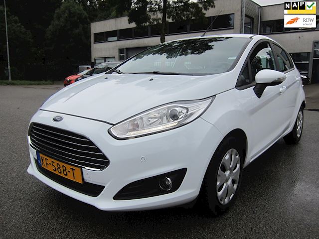 Ford Fiesta 1.5 TDCi Lease Edition CRUISE NAVI TELEFOON PDC VA