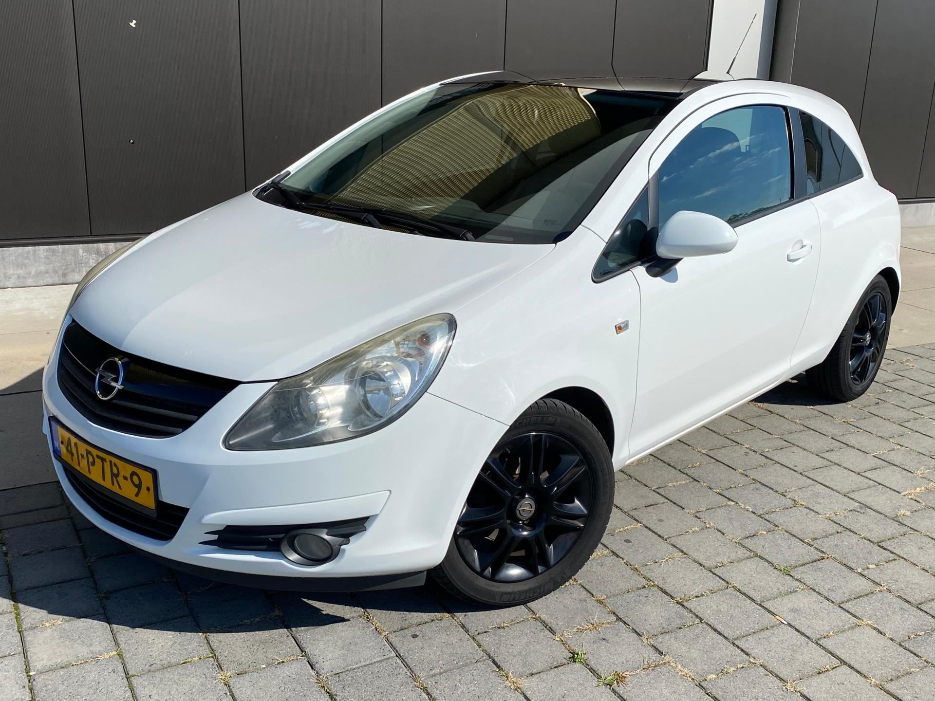 Opel Corsa occasion - Zwaard Auto's