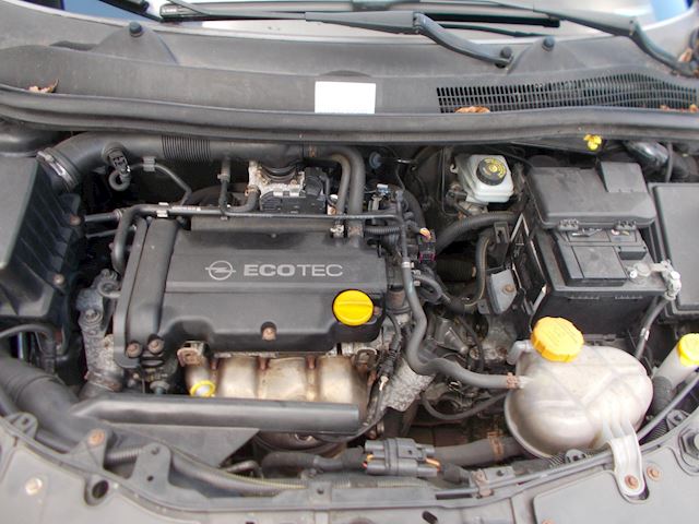 Opel Corsa 1.4-16V Cosmo bj 2008  motor niet goed