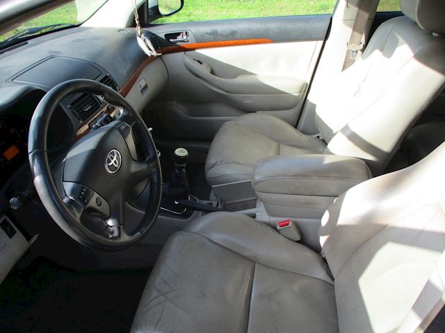 Toyota Avensis Wagon 2.2 D-4D D-CAT Clean Power Executive