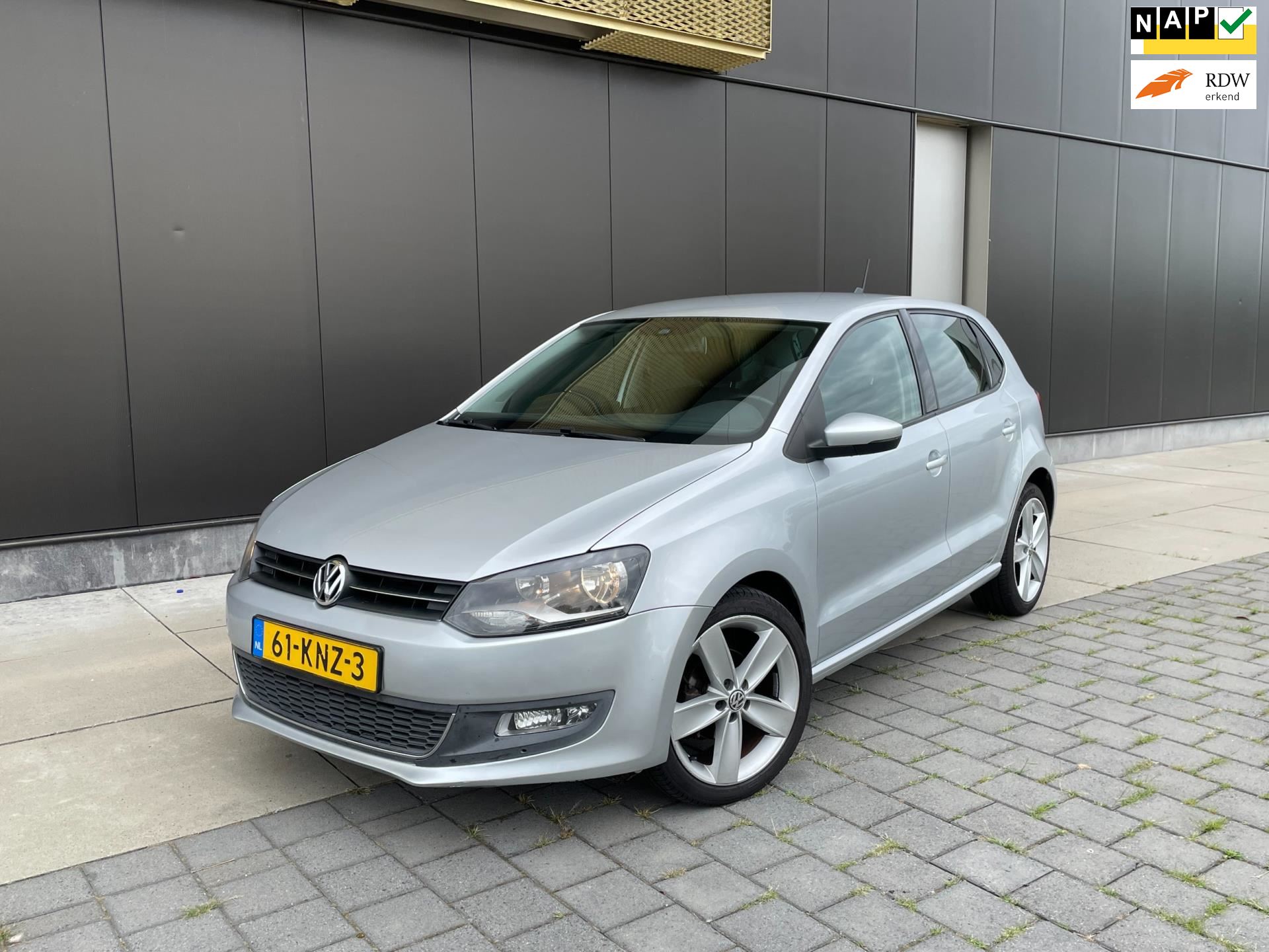 Volkswagen Polo - 1.4- 16V Highline / Automaat / Cruise / Airco Volledig ond. uit -