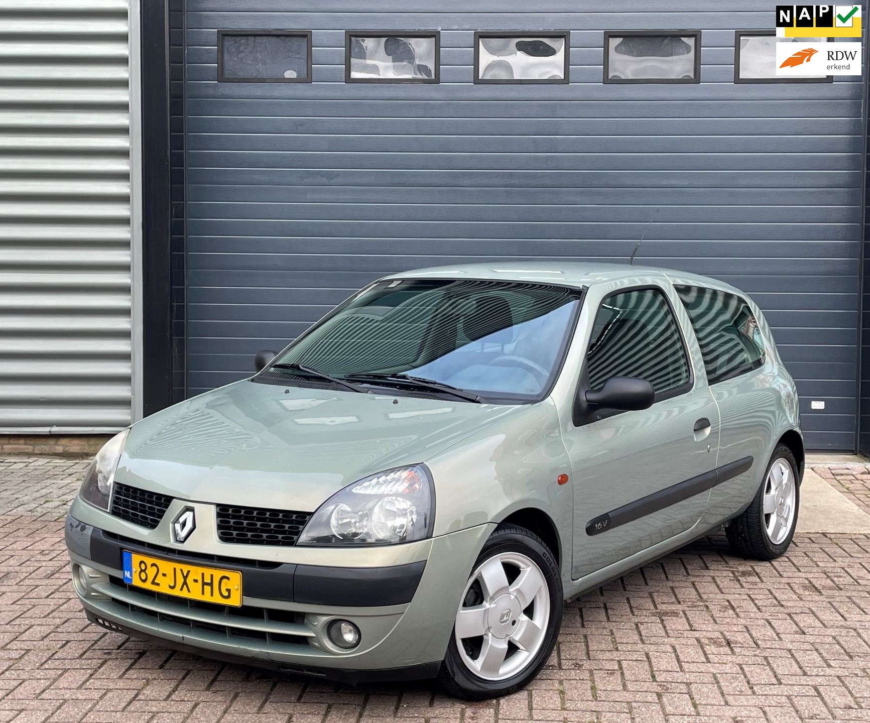 volwassene Kosciuszko Aanpassing Renault Clio - 1.2- 16V AUTOMAAT 3D 2002 Groen NWE APK*2E EIG. Benzine uit  2002 - www.cartradenass.nl