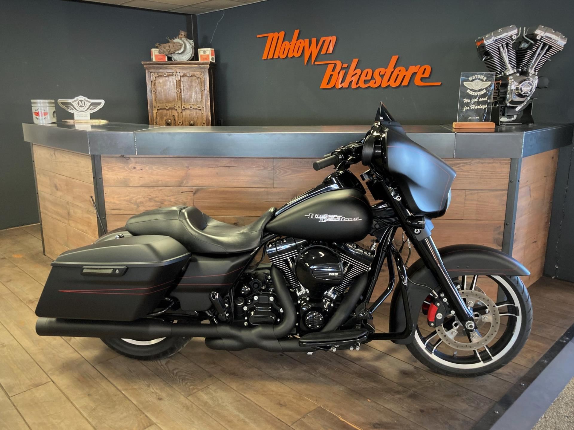 Harley Davidson FLHXS 103Ci Streetglide Special occasion - Motown Bikestore