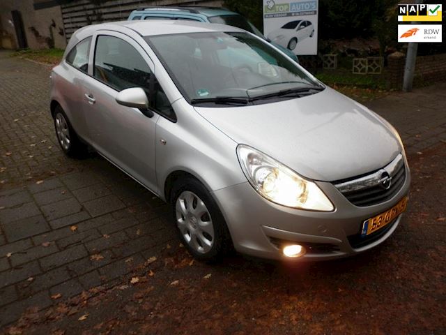 Opel Corsa occasion - Autobedrijf in en verkoop auto's Evert van den Top