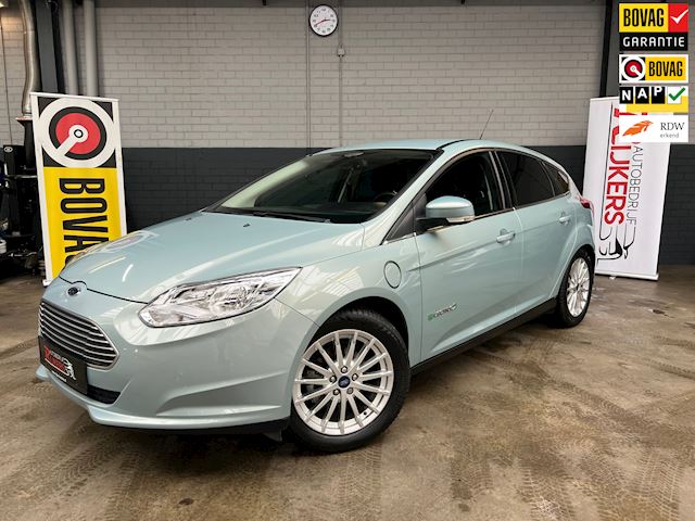 Ford Focus Titanium Electric, €2000,-Subsidie, Geen wegenbelasting, Camera A,Climate Control,Cruise Contr,PDC,Keyless,Nieuwstaat
