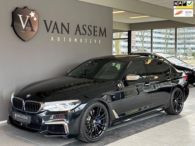 BMW 5-serie M550i xDrive High Executive • Lane Assist • Virtual cockpit