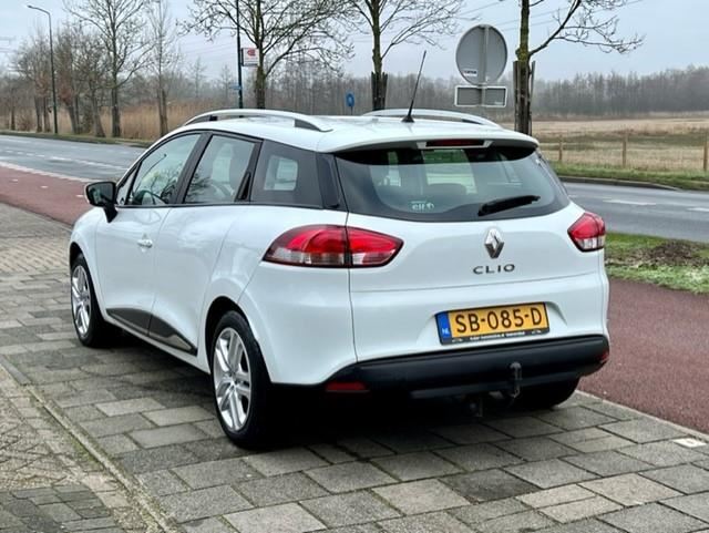 tekort Gorgelen wijsvinger Renault Clio Estate - 0.9 TCe Zen Benzine uit 2018 -  www.kuijer-automotive.nl