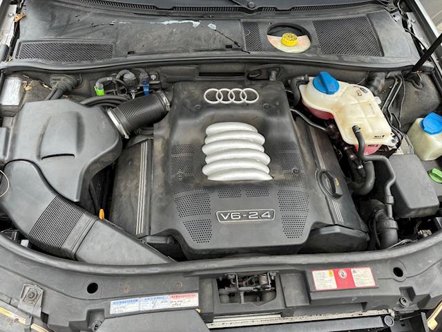 Audi A6 Avant 2.4 MT