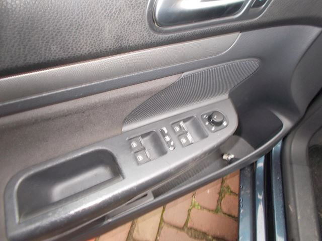 Volkswagen Jetta 1.6 FSI Comfortline bj 2006 nette auto apk 3-2024