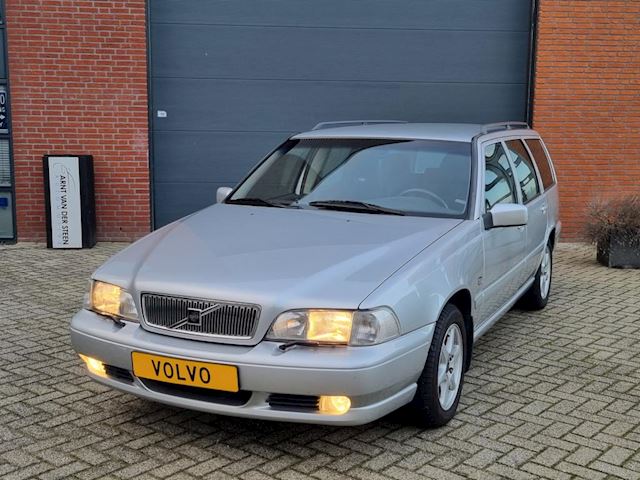 Volvo V70 occasion - Arnt Van Der Steen Handelsonderneming