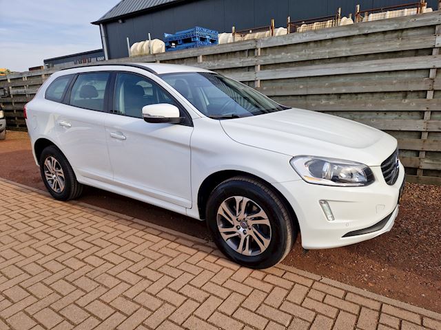 Volvo XC60 2.0 T5 FWD Kinetic