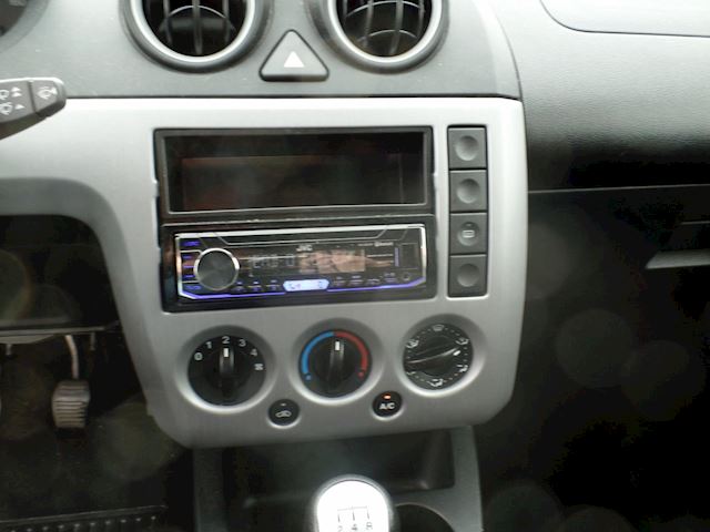 Ford Fiesta 1.4-16V Futura airco