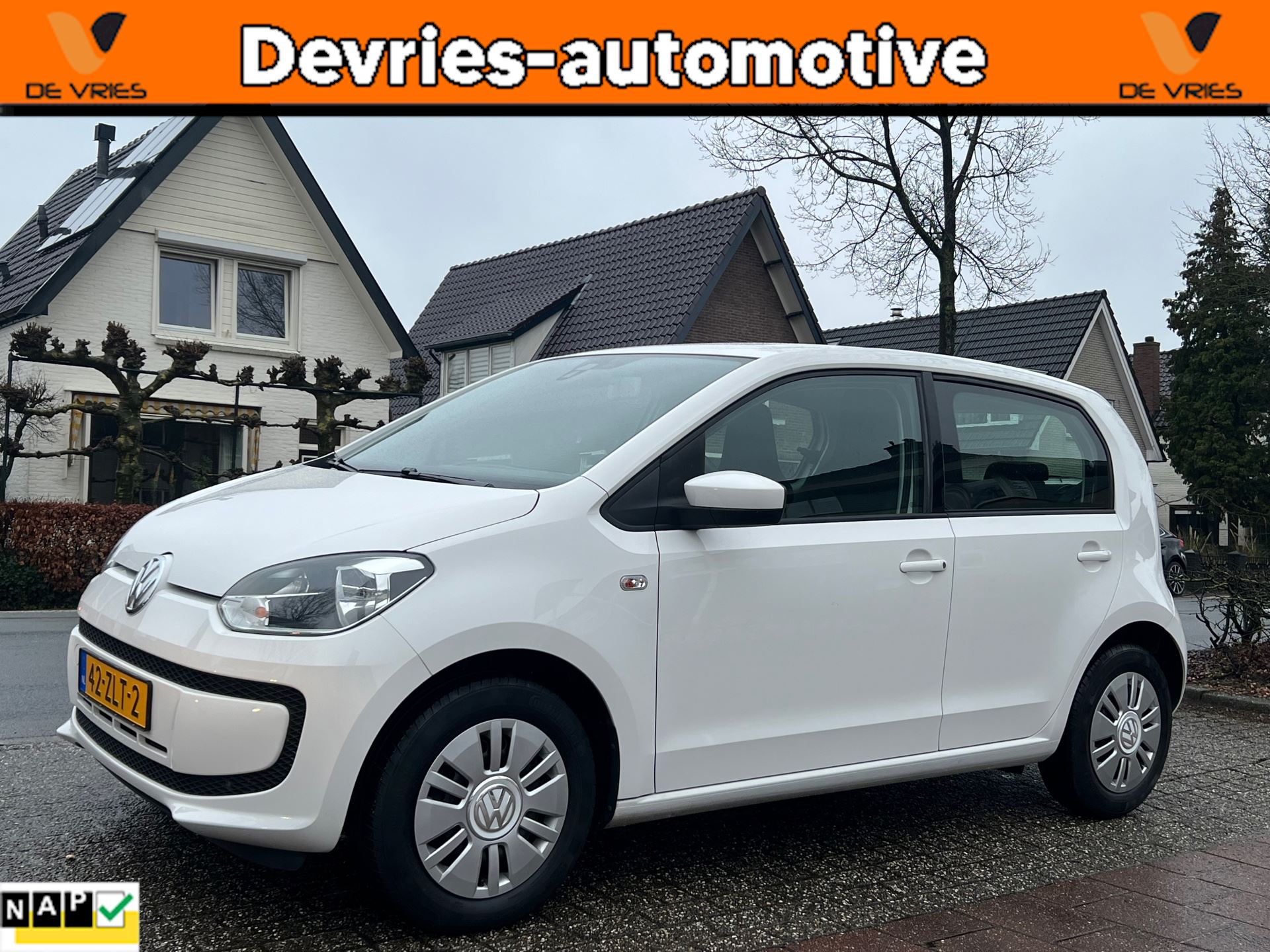 Volkswagen Up occasion - De Vries Automotive Apeldoorn