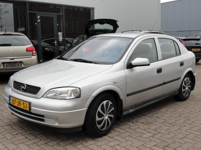 Opel Astra 1.6 Edition Met Airco / Elektr ramen / Trekhaak