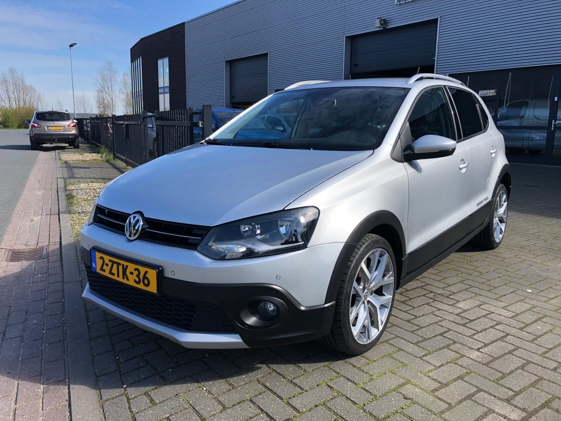 Volkswagen 1.2 TSI Cross AUTOMAAT Benzine uit 2015 - www.bartvanlavierenautos.nl