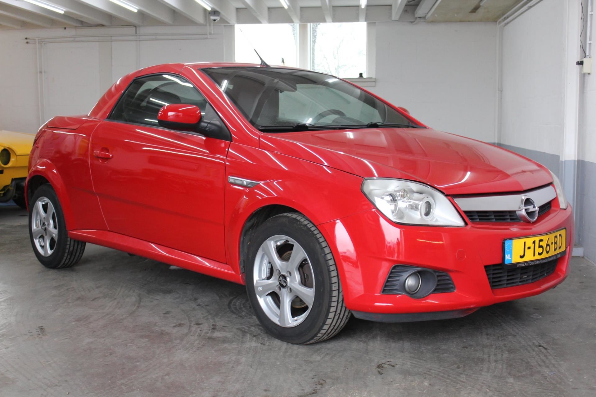 Opel Tigra TwinTop occasion - Auto Weis