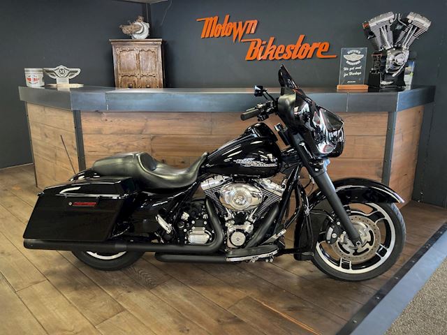Harley Davidson FLHX 103Ci Streetglide occasion - Motown Bikestore