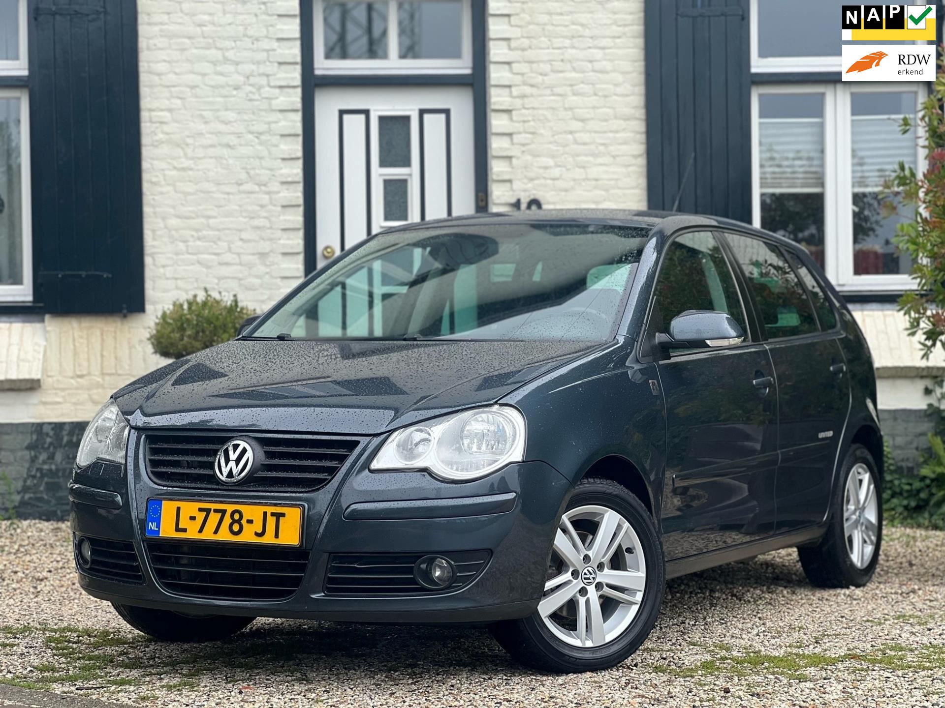 Volkswagen Polo occasion - M.T.  Cars & Carcleaningcenter