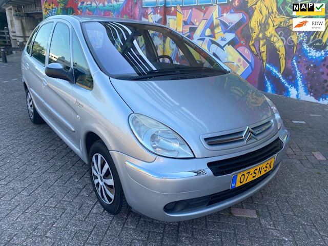 Citroen Xsara Picasso 1.6i-16V super mooie auto met origineel 154dkm en ijskoude airco rijd perfect goed onderhouden facelift