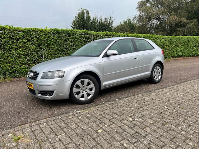 Audi A3 1.6 Ambiente | Automaat | Airco climaat control