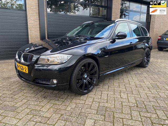 BMW 3-serie Touring 318i Corporate Lease Luxury Line Automaat leder navi