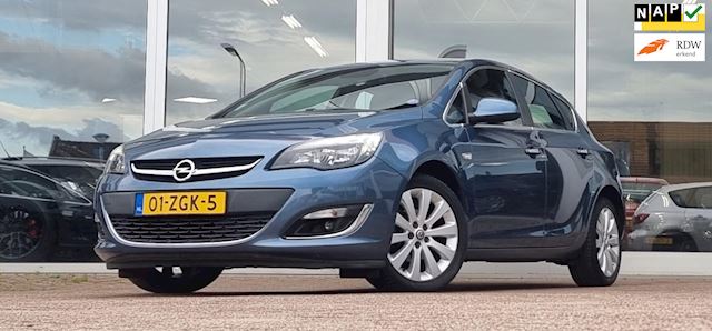 Opel Astra 1.4 Turbo Cosmo Trekhaak Navi Parkeerhulp 100% Onderhouden! Allseason banden