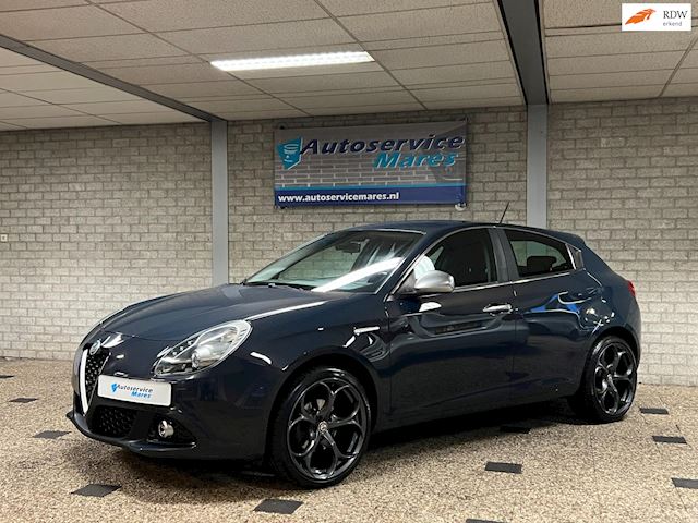 Alfa Romeo Giulietta 1.4 Turbo, model 2017, Clima, Navi, Cruise, PDC, LED, 19 inch LM