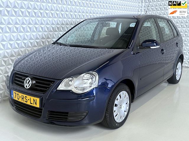 Volkswagen Polo 1.4-16V Turijn Automaat + Airconditioning + Trekhaak